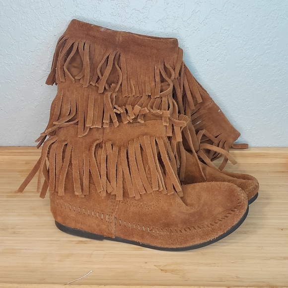 Minnetonka Womens Size 6 Brown Suede High Fringe Moccasin Boots - Picture 3 of 7